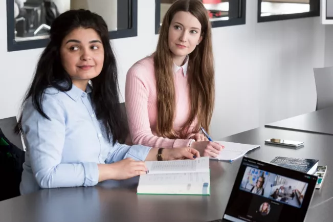 Videokonferenz Bibliothek Biblounge