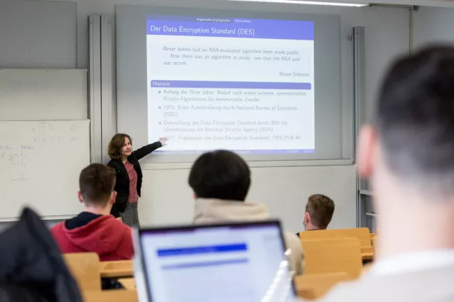 informatik vorlesung cyber security and privacy 20220426 foto eric lichtenscheidt 08 fs22