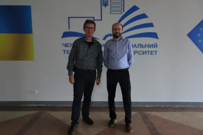 H-BRS-Mitarbeiter Thomas Schmitz und Dr. Olexandr Velihorskyi an der CPNU 
