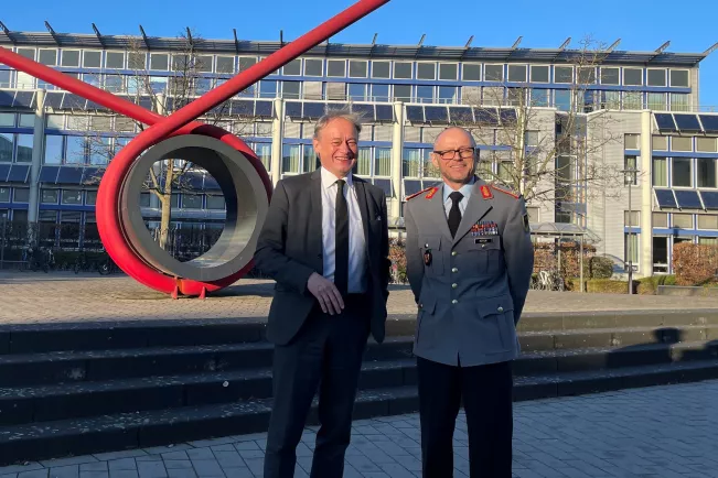 H-BRS Hochschulpräsident Ihne Brigadegeneral Rüter 0123 Foto Daniela Greulich