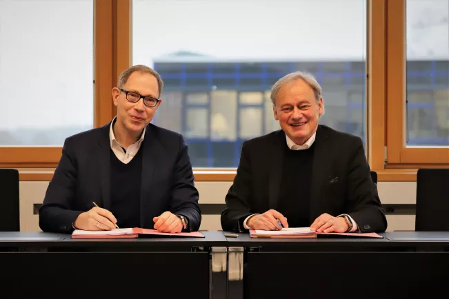 Unterzeichnung_Kooperation_Stadtwerke_TREE_Ihne_Luebken