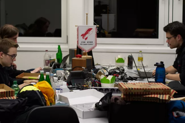RedRocket-Teammitglieder im Team Krautsat beim Hack-a-Sat4