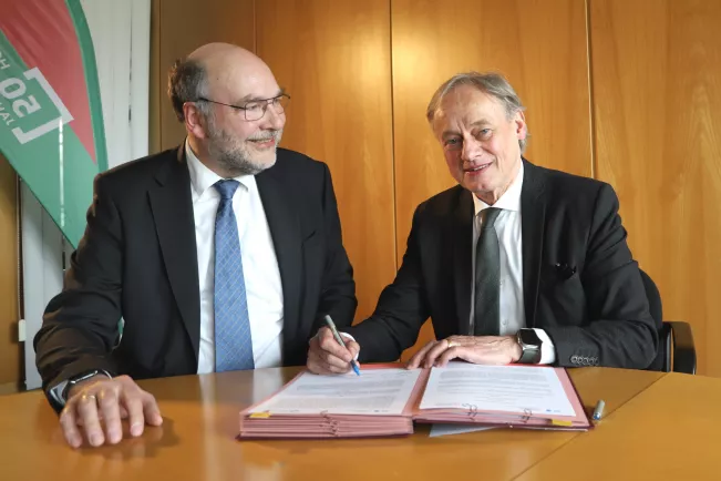 LRK PK NRW Unterschrift 27042023 Sternberg Ihne Foto Martin Schulz