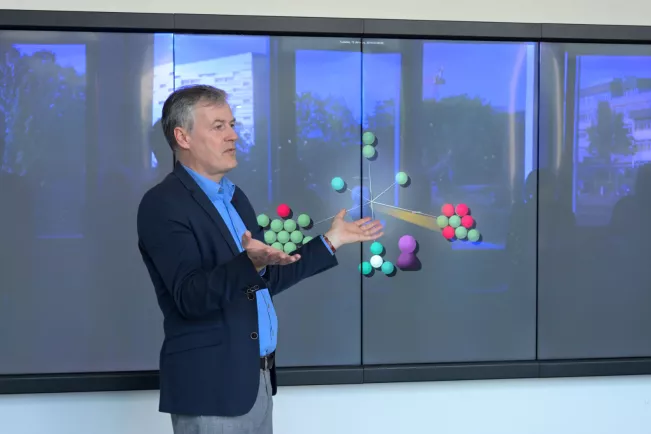 Prof. Dr. André Hinkenjann im Workshop zum Projekt ARVR.nrw - Offene Autorenwerkzeuge für kollaborative virtuelle Lernumgebungen