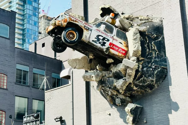 Toronto Kunstwerk Breaking News