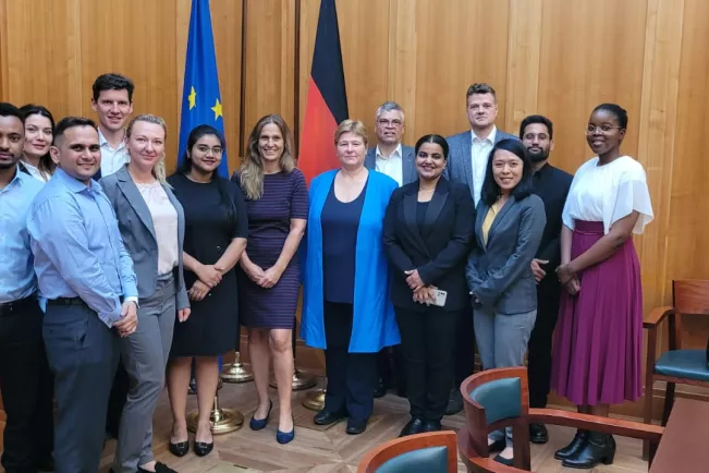 MBA Group Picture Berlin Excursion Foreign Office