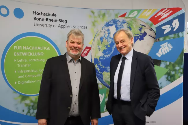 Honorarprofessor Markus Loewe und Hartmut Ihne bei Ernennung