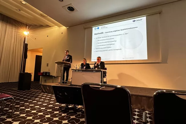 Immo Fellenzer spricht auf dem rehawissenschaftl. Kongress in Bremen