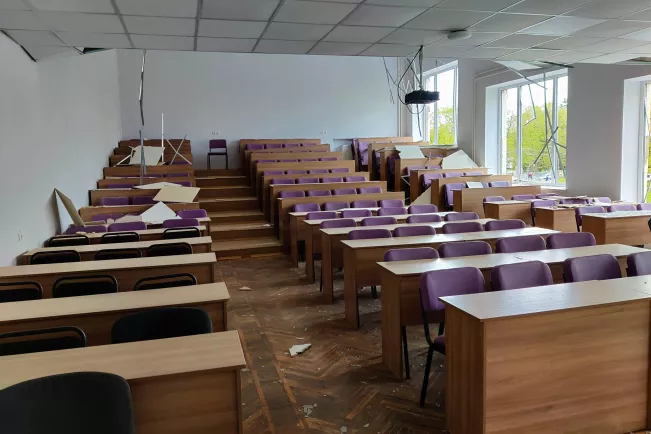 Zerstoerung und Aufbauarbeiten an der ukrainischen Partneruniversitaet 2024