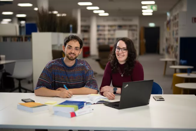 Wissenschaftliches Arbeiten in der Bibliothek