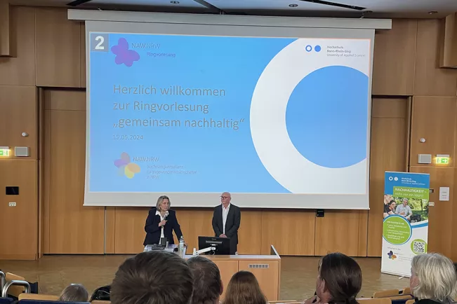 Begrüßung der Teilnehmenden durch Professorin Michaela Wirtz. Foto: Daniela Greulich