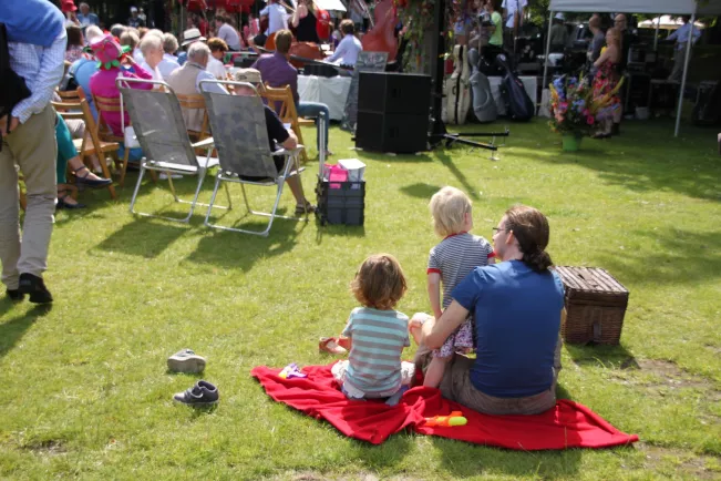 SIKUL_Generationen_Kulturveranstaltung_COLOURBOX18063536