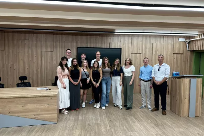 Teilnehmende des Kurses International Relations der Prishtina International Summer University 2024