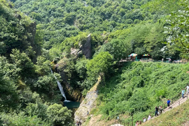 Exkursion zu einer Tropfsteinhöhle im Kosovo