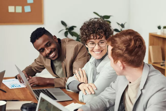 Pexels_Team-Meeting