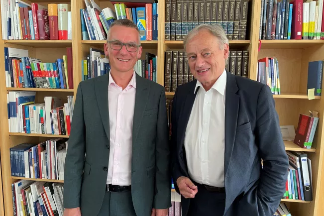 Ernennung Professor Sebastian Franken FB05 Präsident Ihne 20240808 Foto Daniela Greulich