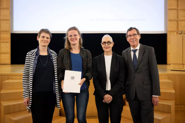 Karl Arnold Preis 2024 Auszeichung Milena Kriegsmann Rabe