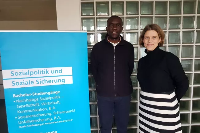 Arthur Ngasani und Prof. Dr. Kerstin Rosenow-Williams