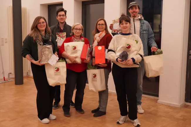 Helferinnen und Helfer Obstkäppchen Wunschbaum 18122024