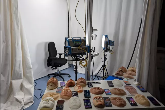 Aufbau zur Untersuchung der PAD-Funktionalität von Smartphones