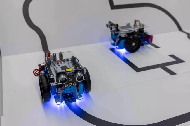 20250711_fbinf_Roboter_Lego_Bild_Miriam_Kist_033