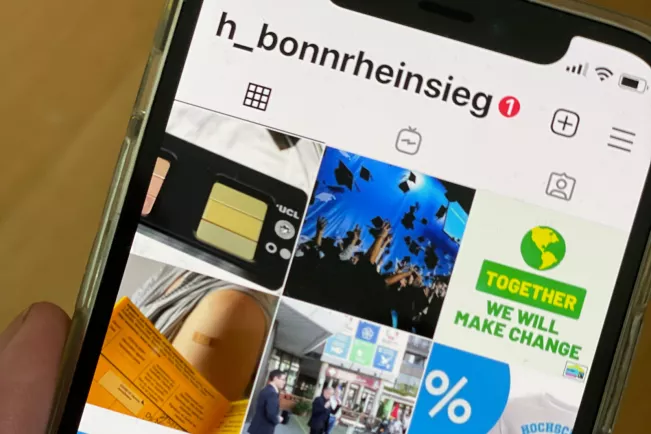 instagram-smartphone-h-brs.jpg