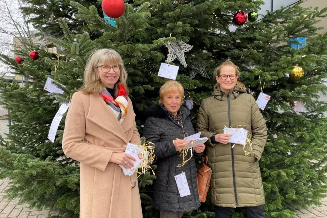 2025-11-27 Wunschbaum Start StA 1b Foto Daniela Greulich
