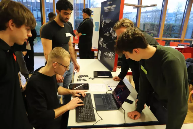 Messesimulation Wirtschaftsinformatik StA 20251204 Foto Juri Kuestenmacher 095.JPG