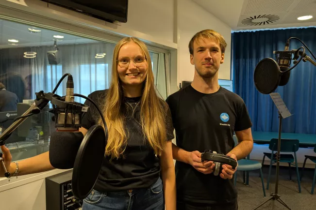 Bluedot FM No. 19 Thema: Glas Bild mit Moderatoren