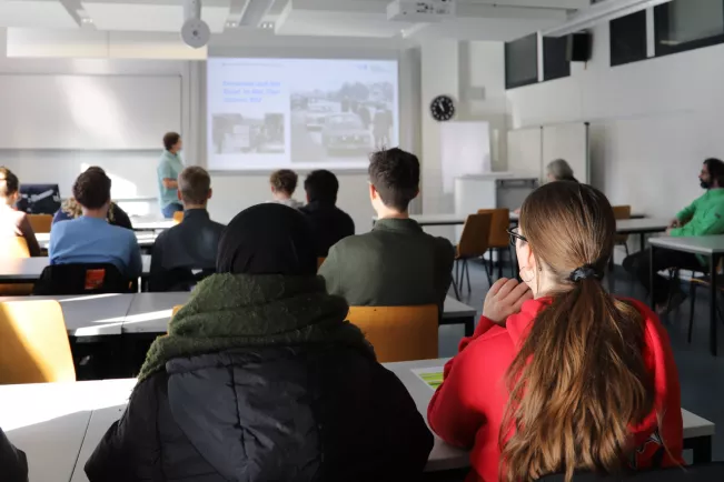 09.02.2026 Schulbesuch BK Troisdorf Vorlesung Cyber Security & Privacy