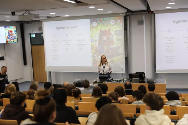 25.02.2026 Besuch Albert-Einstein-Gymnasium (AEG) im FB Informatik