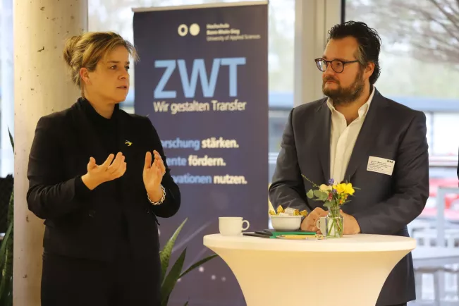 Unternehmensbesuch ZERA mit Mona Naubaur 2026-03-13_Foto H-BRS (5)