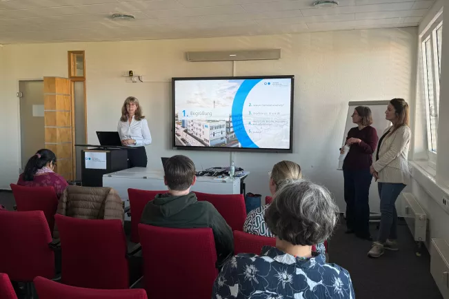 International?Klar!_Begrüßung Kanzlerin