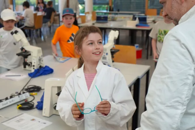 Kinderuni Geheimnis der Gene Rhb 20260423 Foto Juri Kuestenmacher 058.JPG