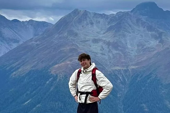 Simon Senatswahl 2026 Foto privat cut 3zu2