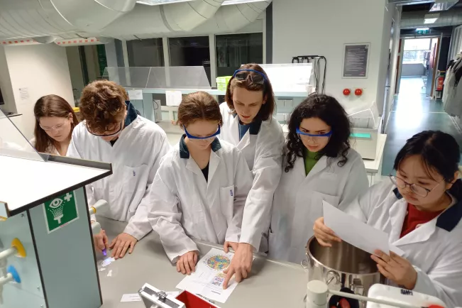 HAN-HBRS exchange programme laboratory 17042026 Foto HAN university