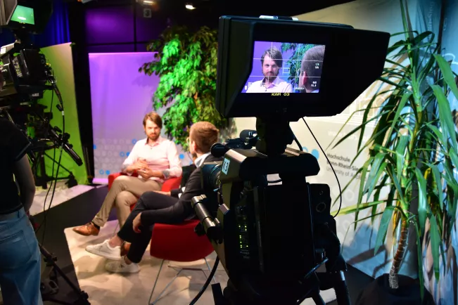TV-Studio Setting