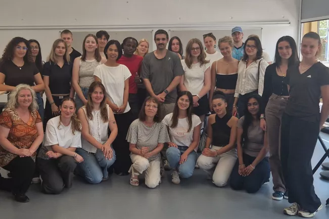 Studierende und Lehrkräfte im Seminar "Interkulturelle Kommunikation" 2026