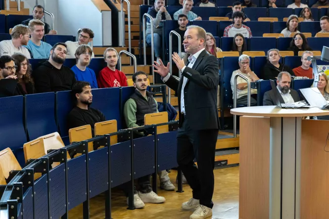 20260921_Erstsemesterbegrüßung_Bild_Miriam_Kist_018.jpg
