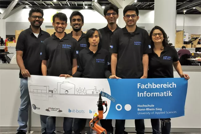 b-it-bots_weltmeister_work_2019.jpg (DE)