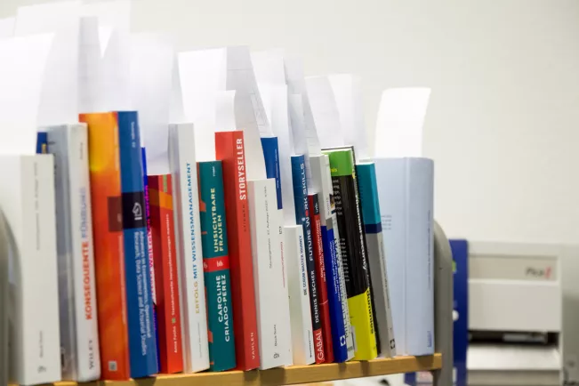 bibliothek_sta_20220331_foto_eric_lichtenscheidt_01_fs22.jpg (DE)