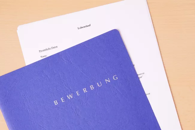 bewerbungsmappe(teasercut)_colourbox15213888.jpg (DE)