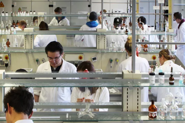 fb05_banner_modul_allgemeine_chemie.jpg (DE)