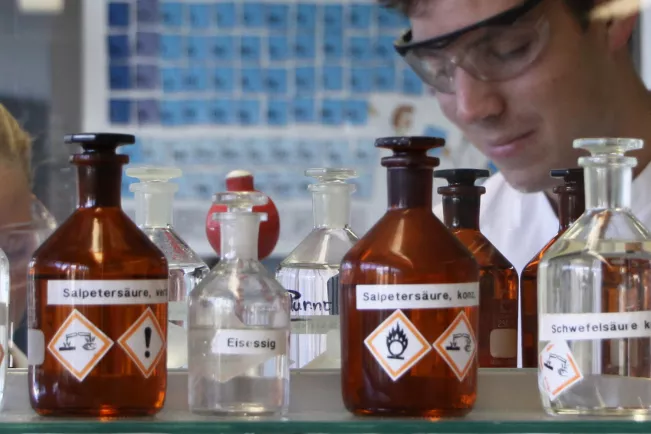 fb05_banner_modul_anorganische_chemie.jpg (DE)