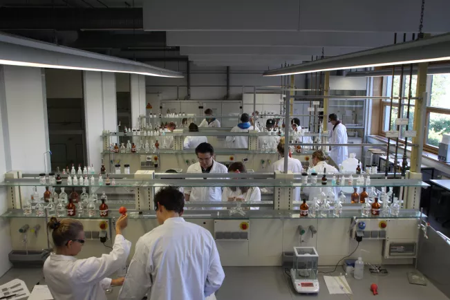 fb05_chemie_allgem.jpg (DE)