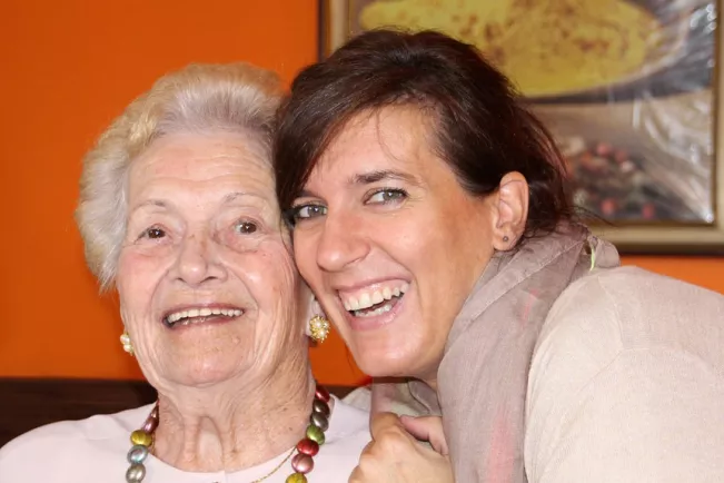 alte_frauen_lachen.jpg (DE)