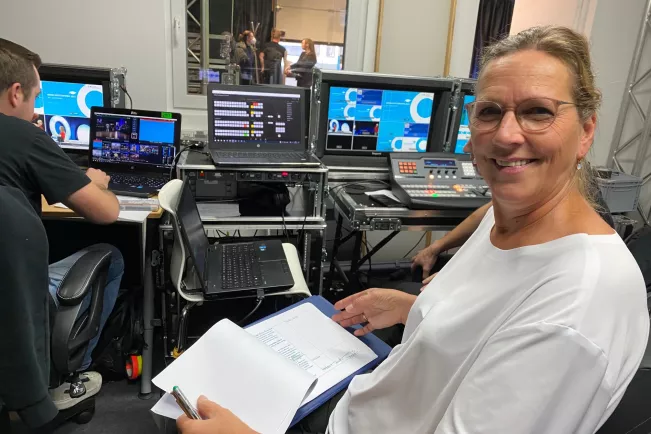 live_stream_absolventenfeier_backstage_1_2021-10-23.jpg (DE)