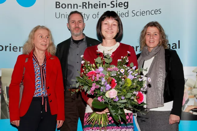 verleihung_lehrpreis2018_gross-iris_vp_rothe-irene_winzker-marco_schubert-barbara_stvkanzlerin_2018-11-07_foto_eva_tritschler_2721.jpg (DE)