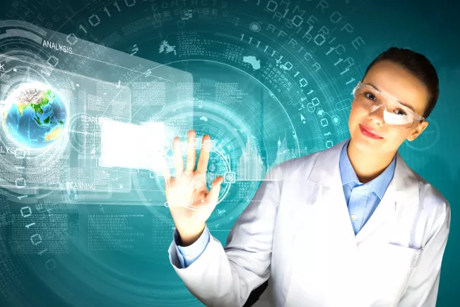 wissenschaftlerin_virtueller_touchscreen_colourbox_7789270.jpg (DE)