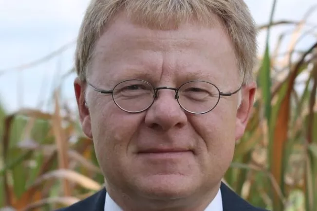 Portrait Professor Gadatsch - Personenseite (DE)